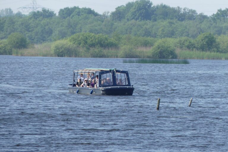 Fluisterboot op het Naardermeer