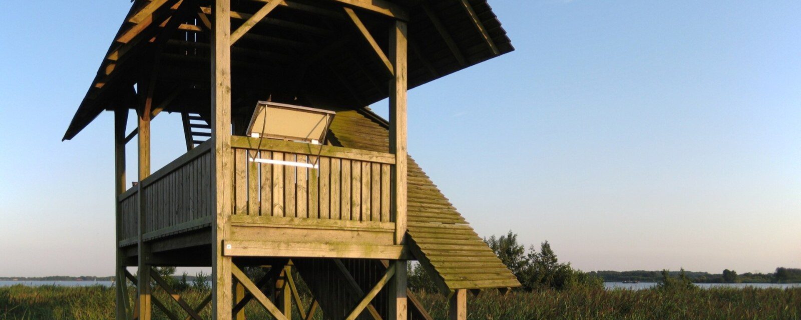 Uitkijktoren in de Onnerpolder bij het Zuidlaardermeer